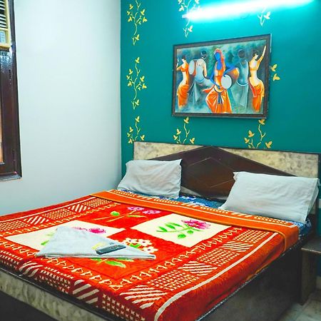 Hotel Bliss Bourn - Lajpat Nagar Nueva Delhi Exterior foto