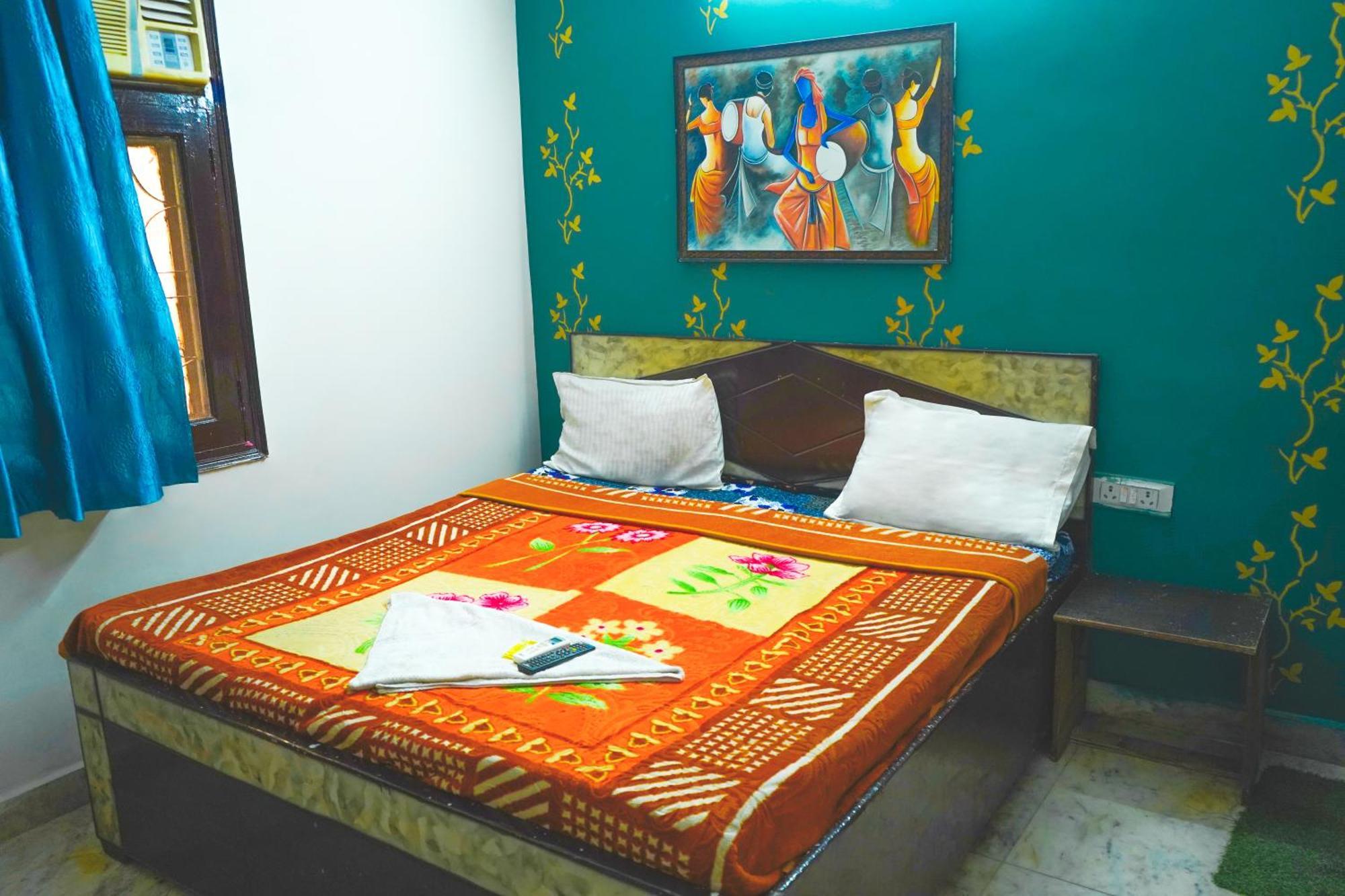 Hotel Bliss Bourn - Lajpat Nagar Nueva Delhi Exterior foto