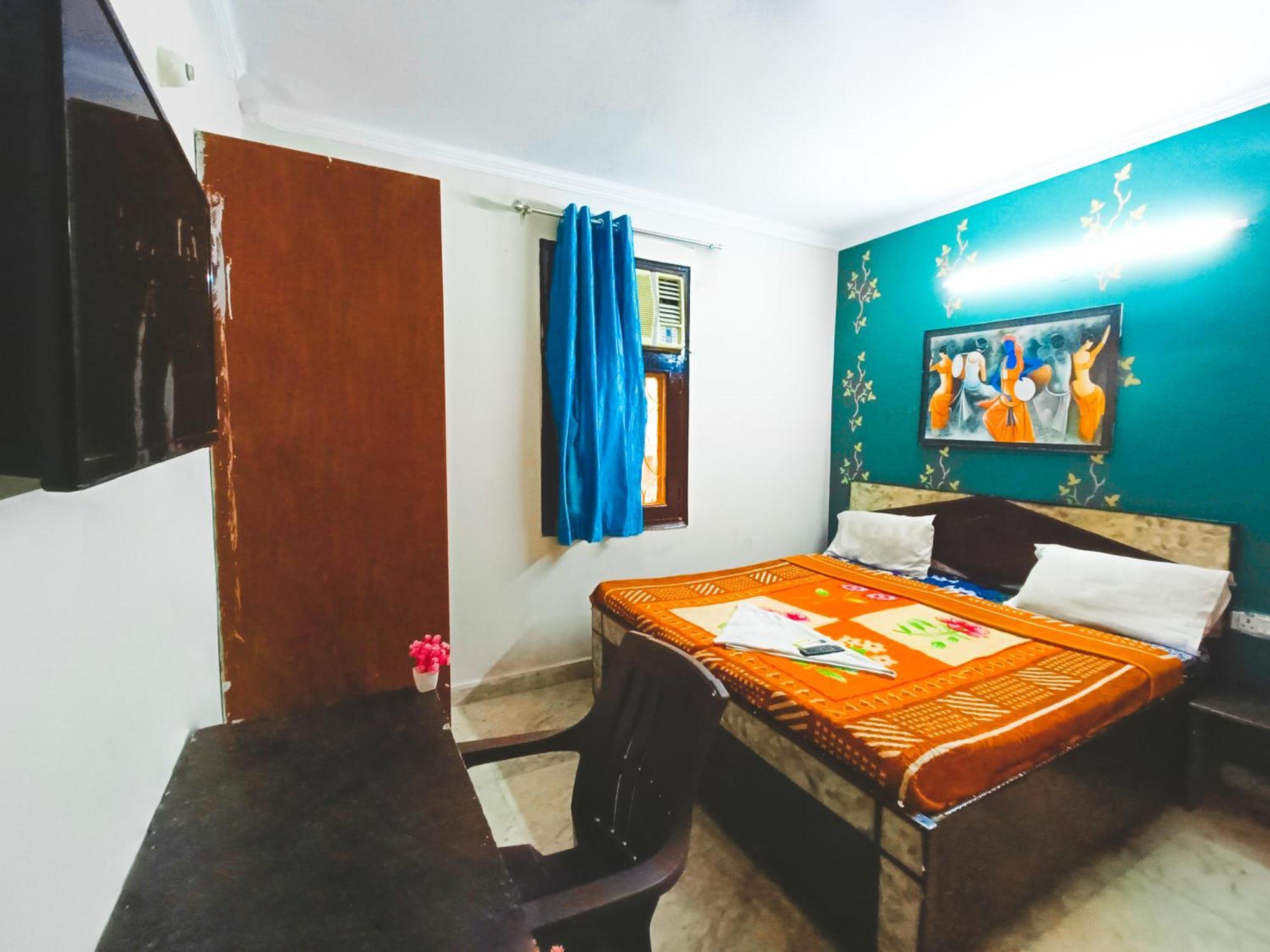 Hotel Bliss Bourn - Lajpat Nagar Nueva Delhi Exterior foto